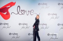 CYBEX携手超模Karolina Kurkova发布新品, 为育